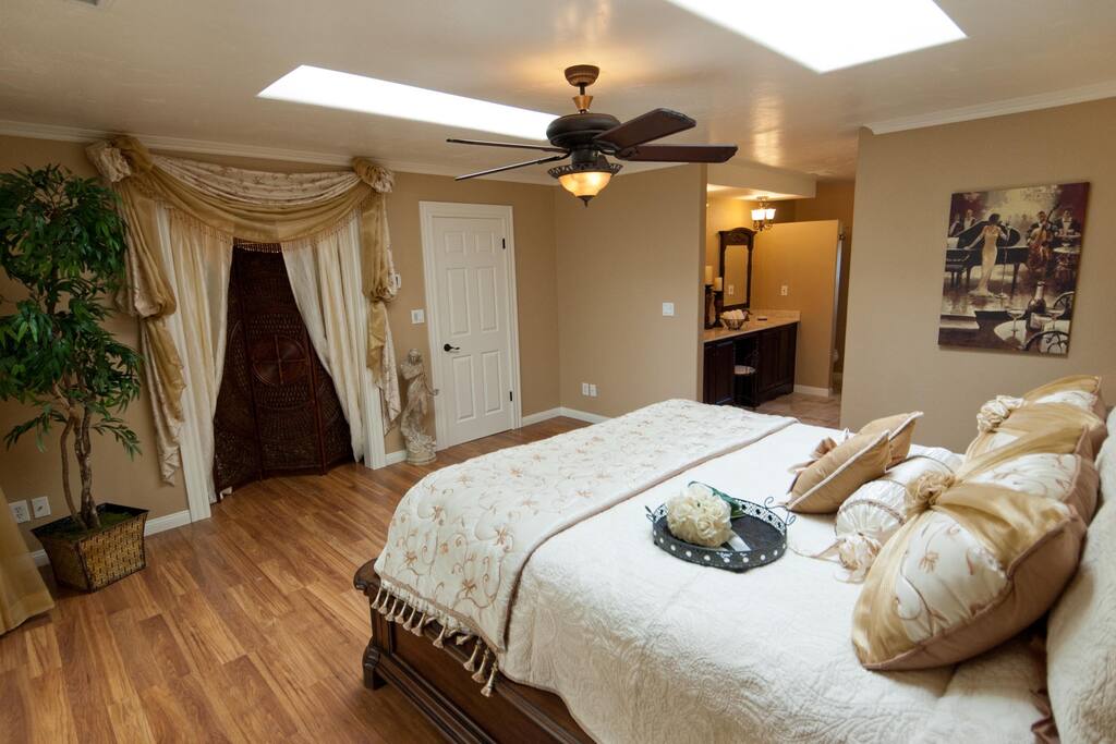 Bridal Suite Bedroom