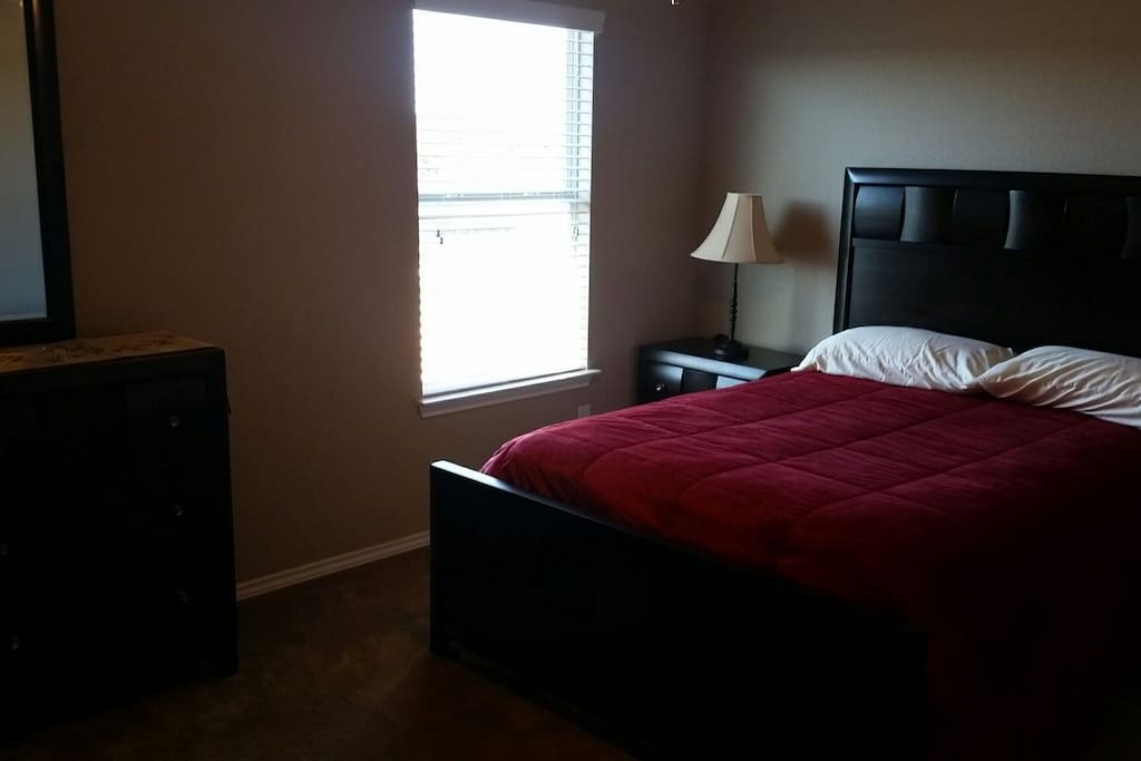 Upstairs guest bedroom with new bedroom set.