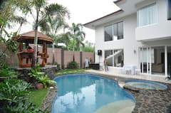 Relaxing+Luxurious+Home+Suite+Home+near+BGC