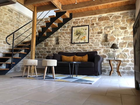 Top performing Airbnb: Ti Bihan, Small, quiet stone house in Fouesnant