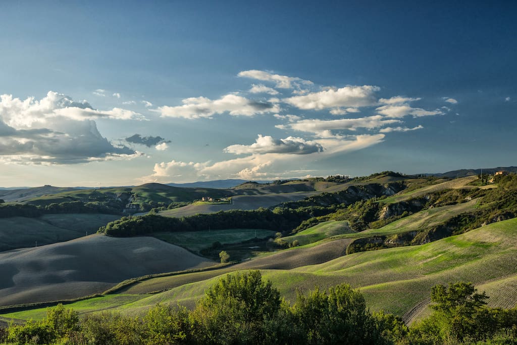 Il panorama su Le Crete Senesi
