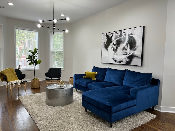 Spacious 3 Bdrm |Garage Parking| W&d | Luxtel - Elmwood Park, IL
