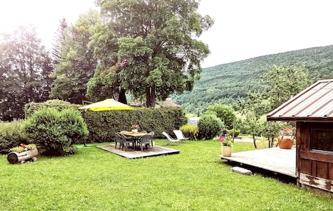 Successful Airbnb property: Le Lys 50 m2, at the foot of the slopes, Lélex Monts Jura, 4 p. in Lélex