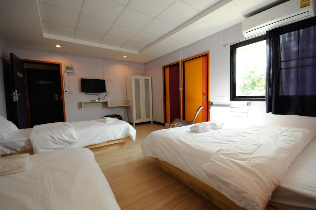 1 big bed and 2 single beds