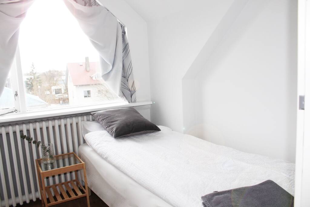 Second bedroom with two single beds