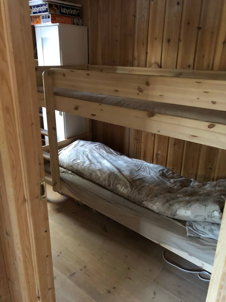 Dhomë gjumi 2 me krevate marinari