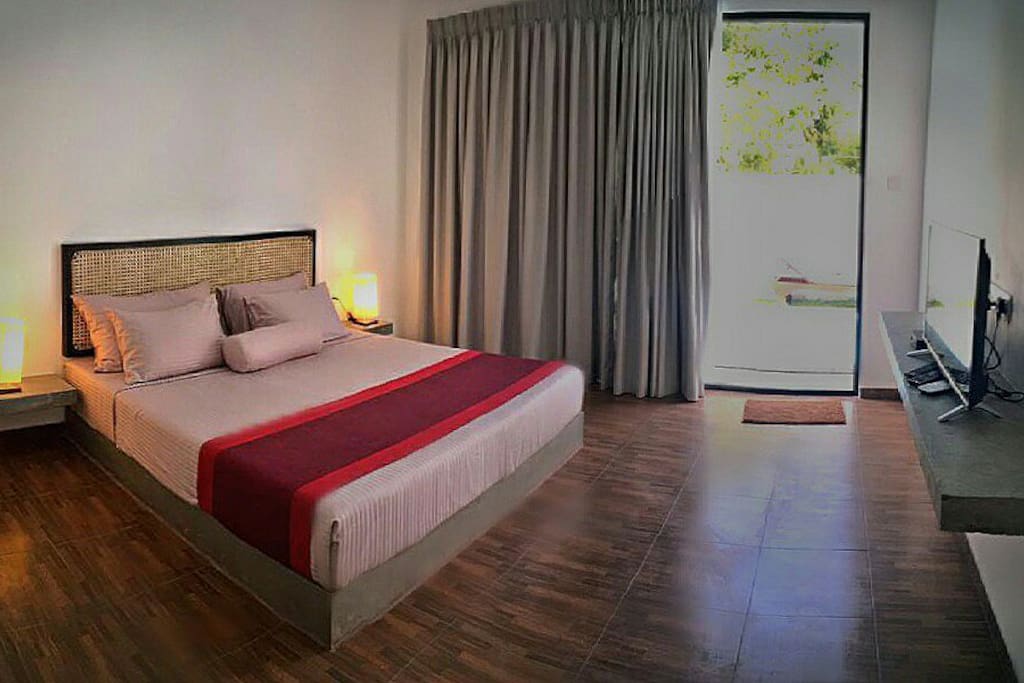 Superior king deluxe bedroom