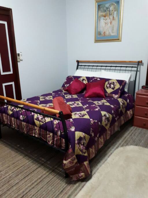 Queen size bed