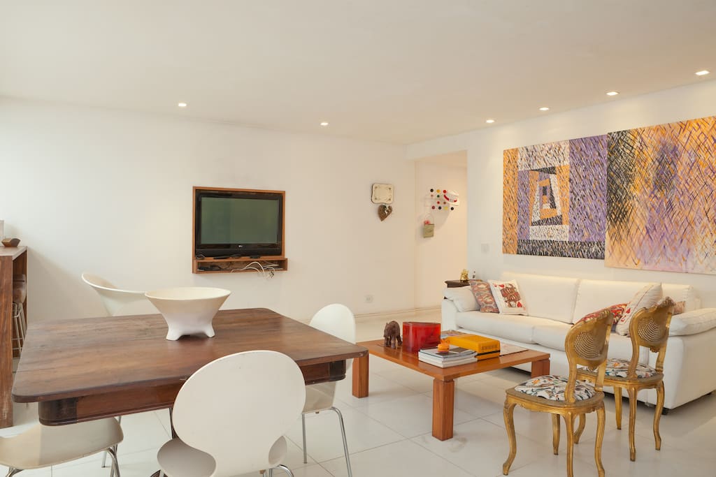 Sala e televisão