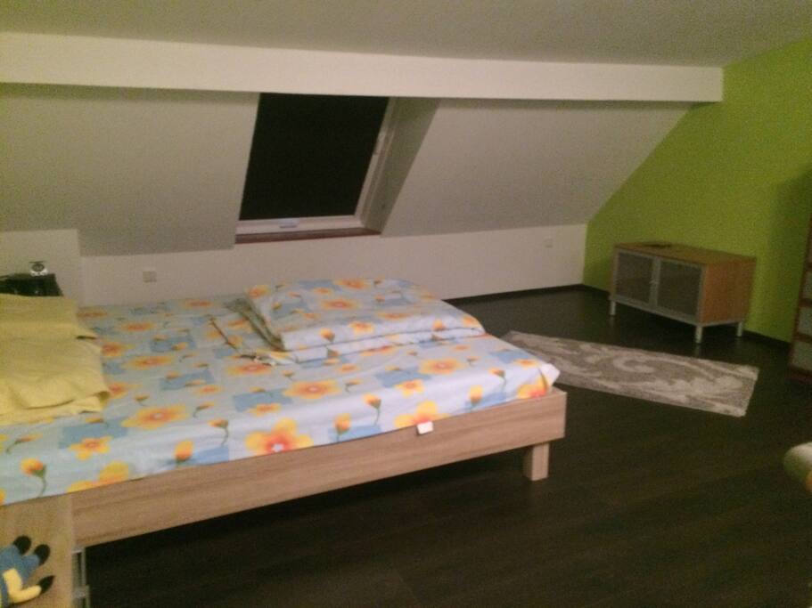 gemütliches Bett