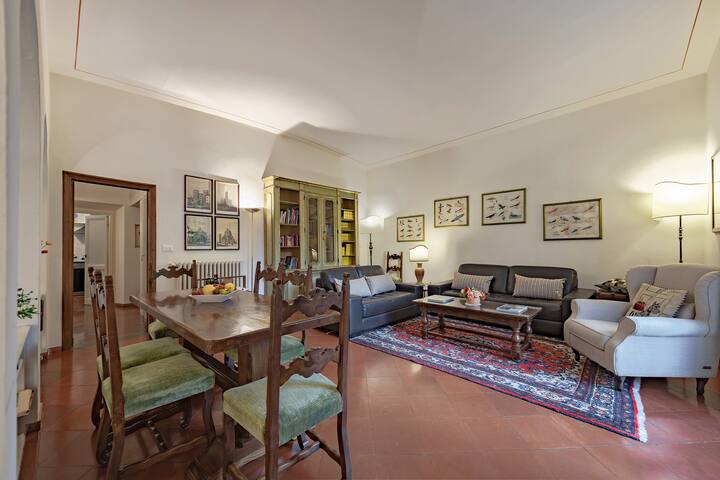 SAN NICCOLO’ 99 – A BIG APARTMENT WITH A VIEW gallery image 3
