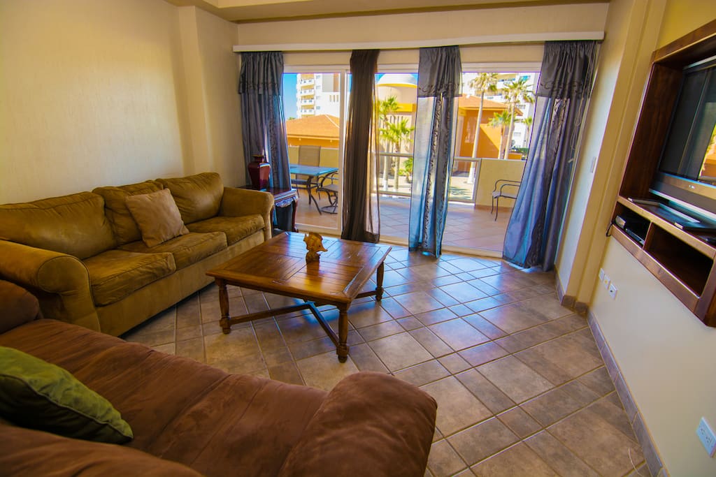 Couch,Furniture,Indoors,Room,Curtain