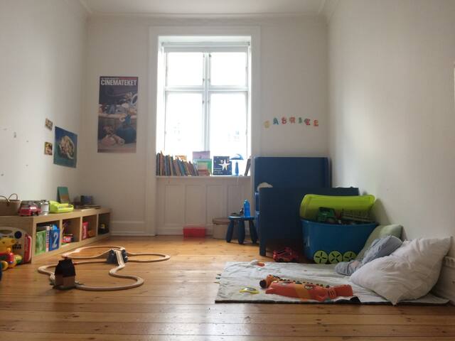 Lovely apartment at trendy Vesterbro gallery image 5