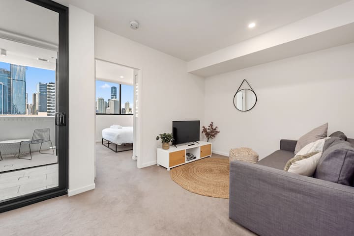 City View 1br W/ Parking, Gym, Pool & Heated Spa - オーストラリア ミルトン