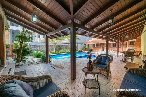 House 30 people with heated pool at 100m mar