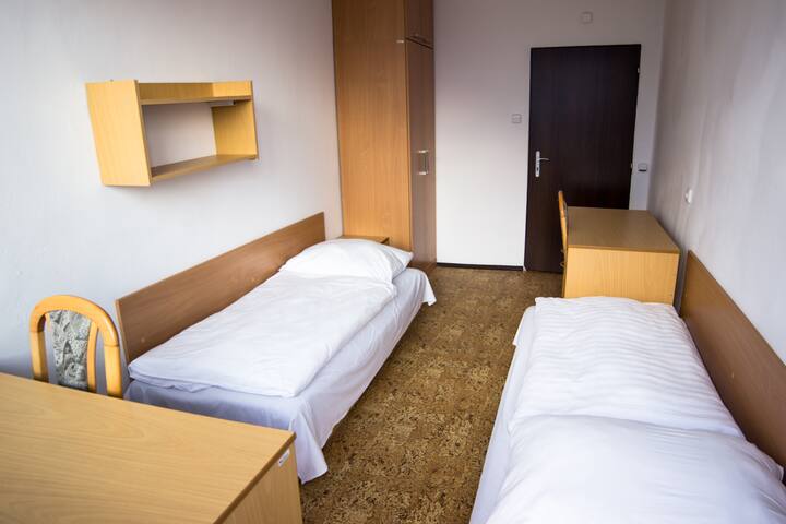 4 bedrooms apartment close to downtown gallery image 4