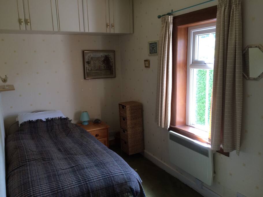 Downstairs single bedroom