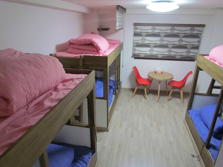 Cozy bunk bed and cleaned beding