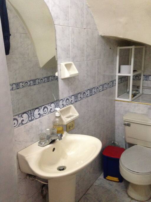 Baño para huéspedes
