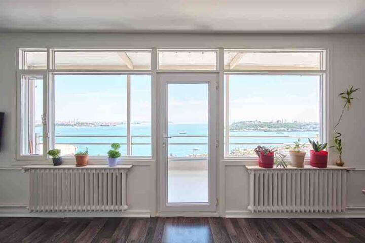 A Million Dollar View With 2 Bedroom gallery image 4