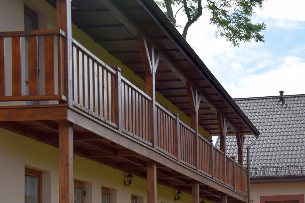 Balkon na poddaszu "Apartamentów Pod Jesionem"