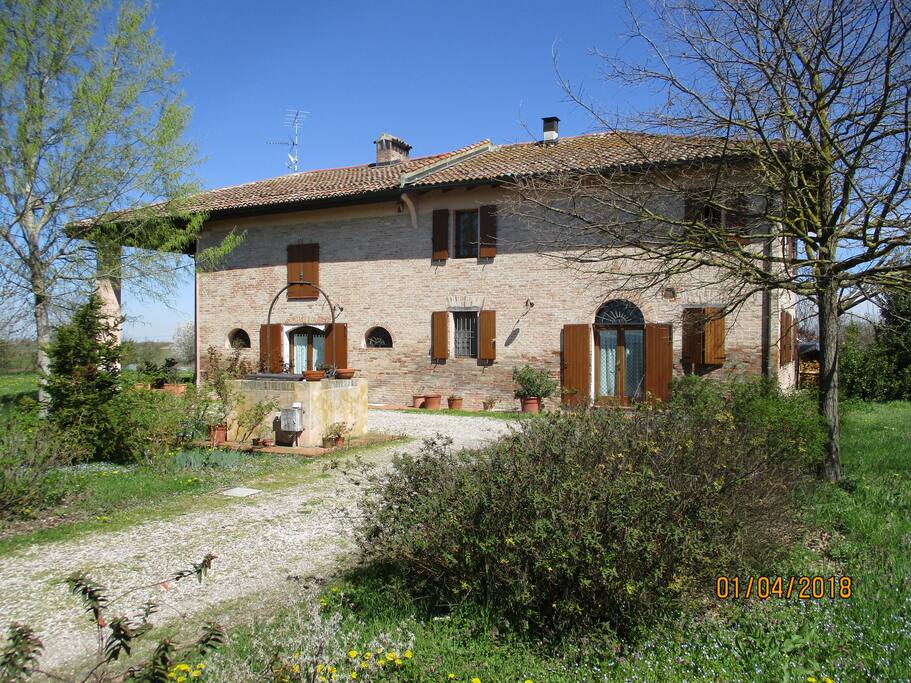 la casa, parte frontale