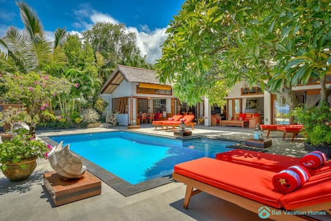 Villa Kamboja ~ Intimate Luxury Beach Villa 3BR