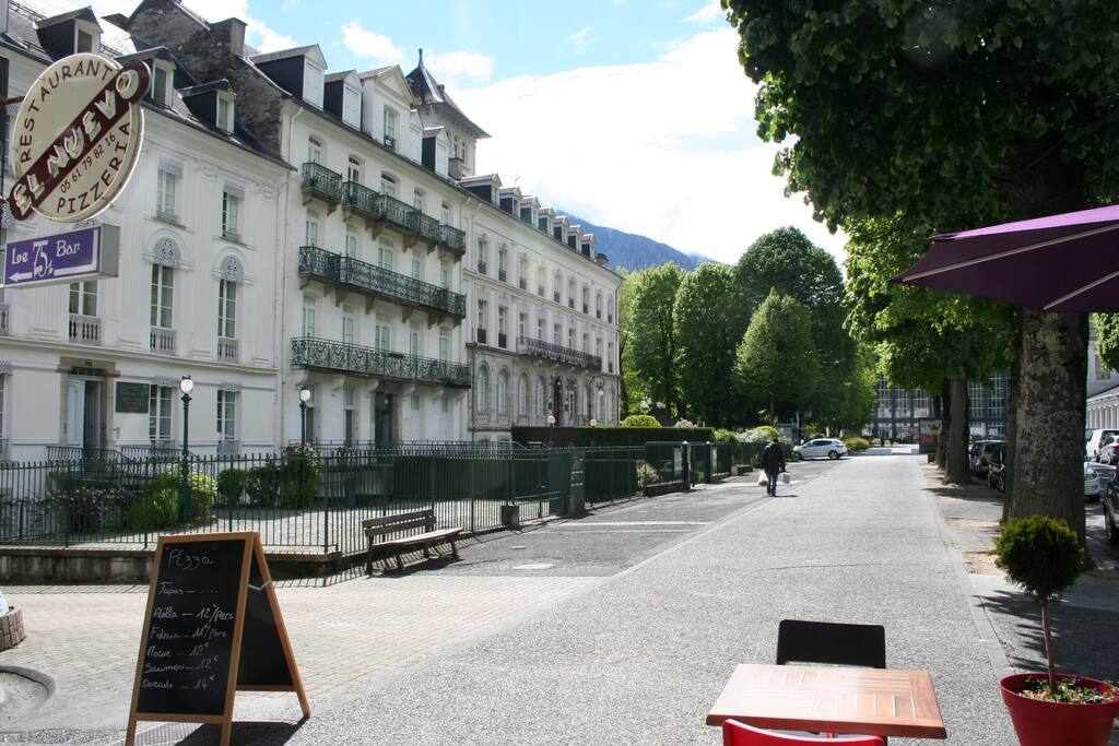 une vue de la façade de la résidence