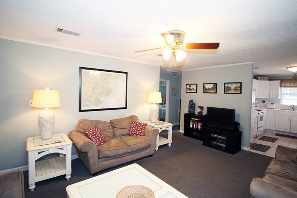 Comfortable Living Area with Sleep Sofa, TV-VCR and Stereo