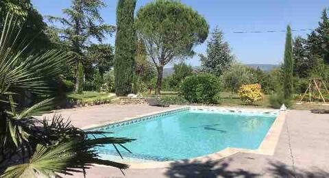 Le Mas des Mûriers 2 twin cottages 12 people