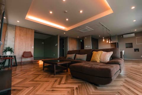 Jacuzzi & Ryukyu tatami mats Japanese-style room for 10 people * condominium red - Bin - 3F *
