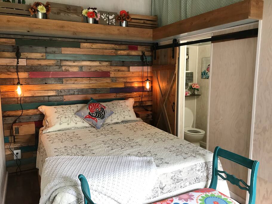 Queen size bed