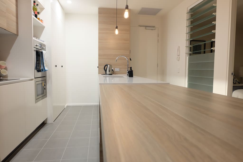 Modern kitchen with Bar
