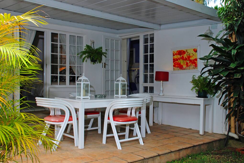 A pleasant area to relax and enjoy a sundowner and meal