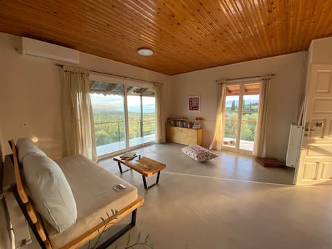 Popular Airbnb listing: Breath Home - panoramic view and zen energy in δήμος πύλου νέστορος