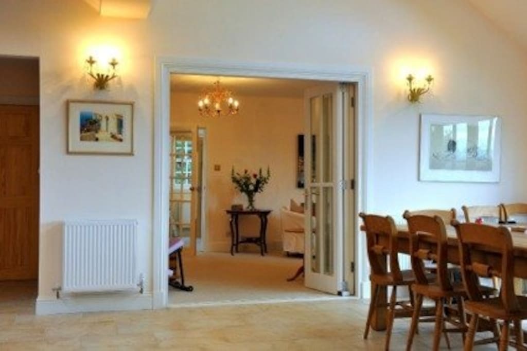 View from kitchen diner to sittingroom