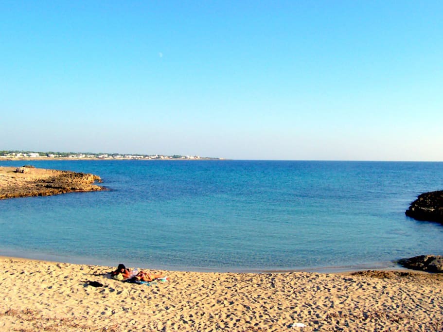 spiaggia raggiungibile a piedi
