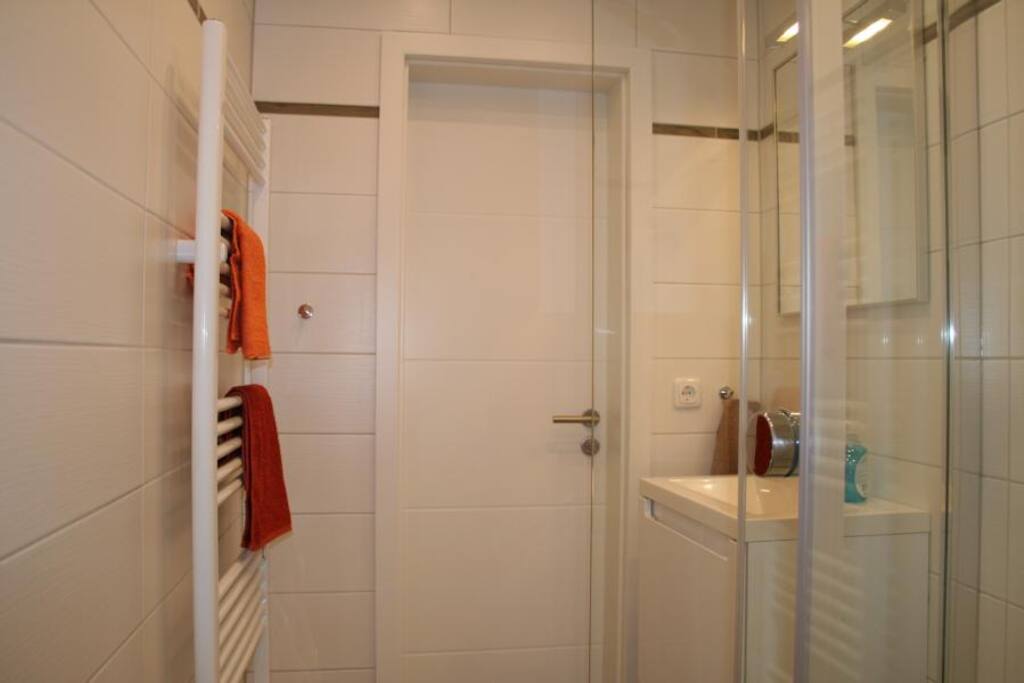 Bad/Dusche/WC2