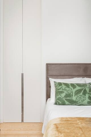 Walk to the National Theater From a Central Apartment gallery image 2