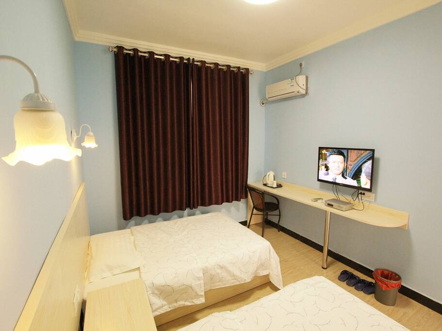 Twin beds room 99yuan per night for ordinary days