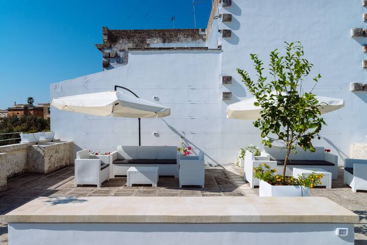 Y ARCILLOS LUXURY ROOMS gallery image 4