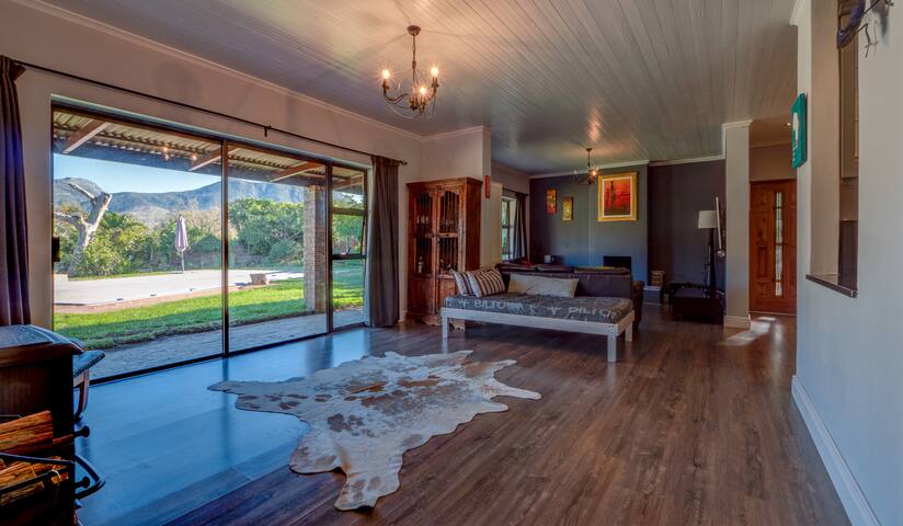 Three bed home in the heart of Constantia gallery image 3