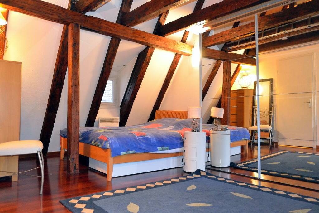 Chambre 18m2 seule au dernier étage