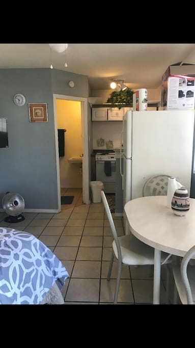 Here is the small dining room table to enjoy your meal