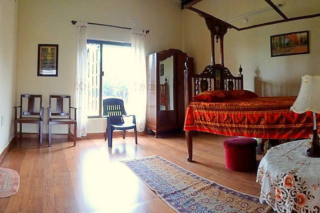 Couple room