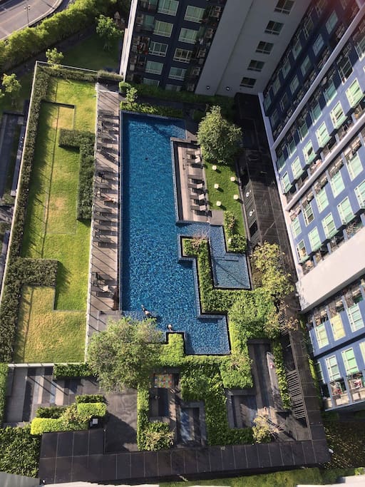 View of the pool from the 20th floor.
