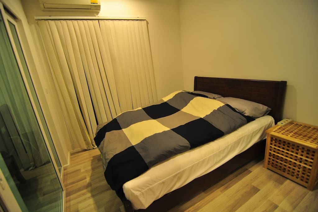 5 Feet bed, air condition bed room