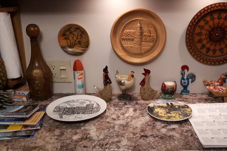 Walk 2 falls, free: park, pantry, leave luggage