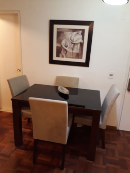 Zona para almuerzo-trabajo