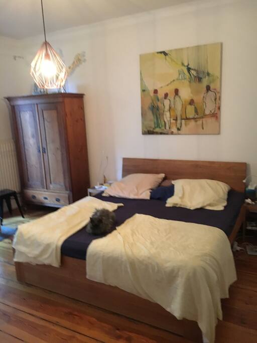 Schlafzimmer mit Balkon